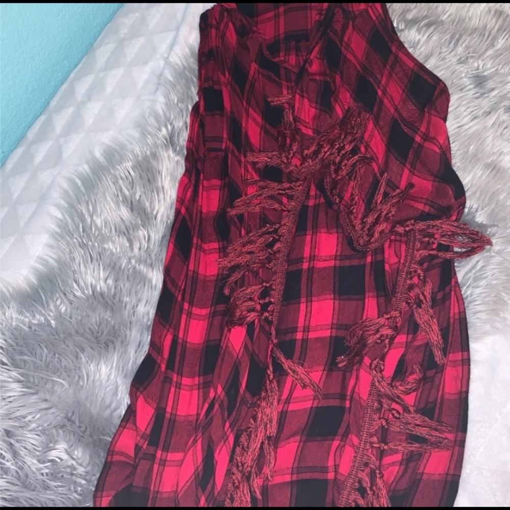 Umgee Buffalo Check Plaid Tassel Vest Red Black Medium